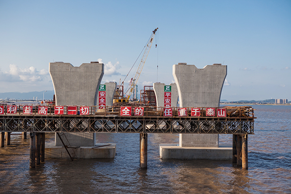 入海深110米！尊龙凯时官网网址智能旋挖钻机助建飞云江特大桥