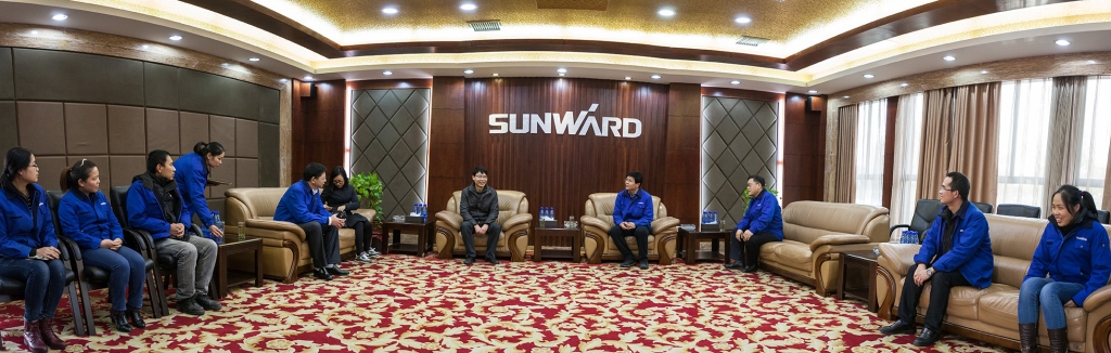 市科协向导莅临尊龙凯时官网网址智能慰问难题科技事情者