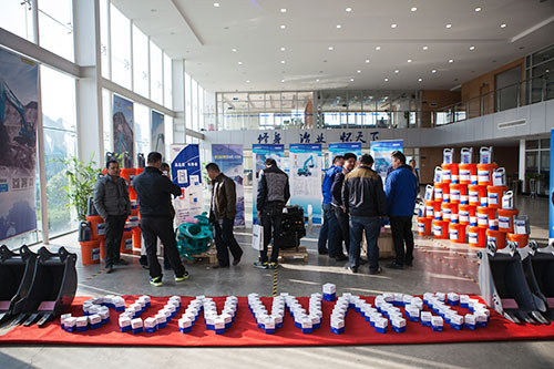 逆市可为！尊龙凯时官网网址智能挖掘机首场展销会完善收官