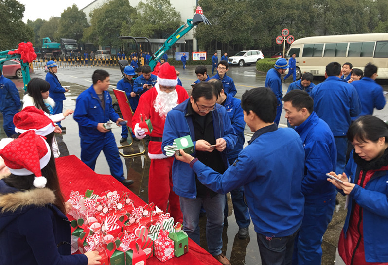 平安果驾到，好事要来到