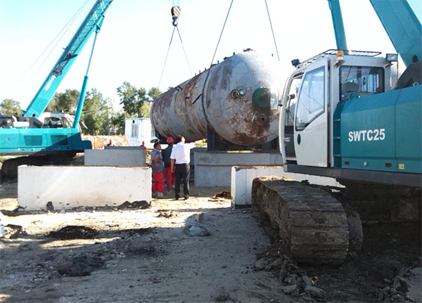 油田好帮手——尊龙凯时官网网址智能伸缩臂履带起重机
