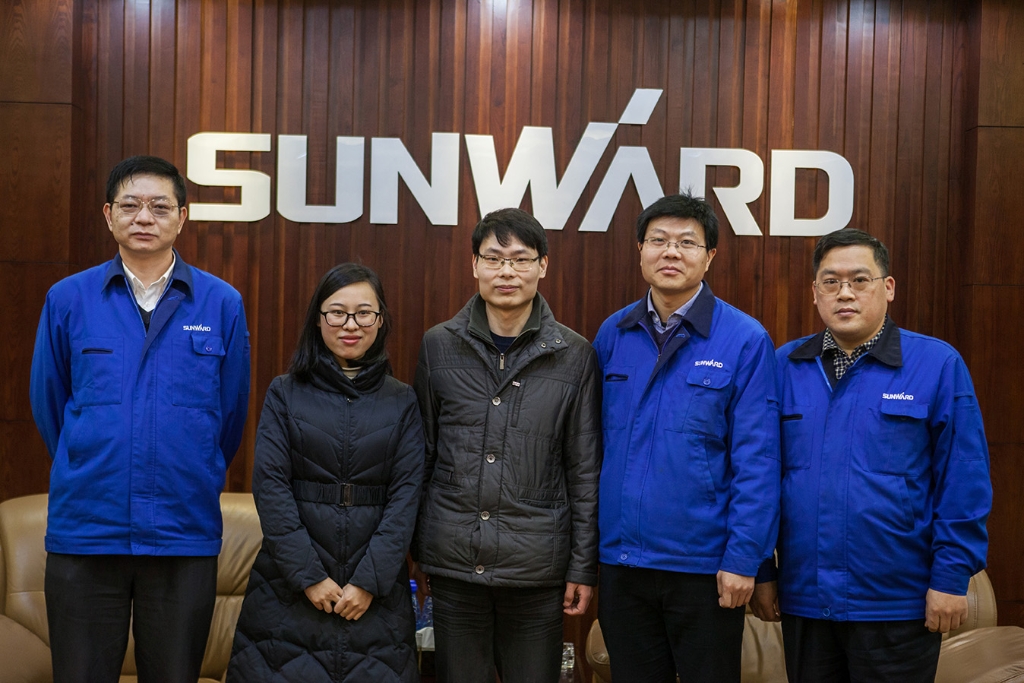 市科协向导莅临尊龙凯时官网网址智能慰问难题科技事情者