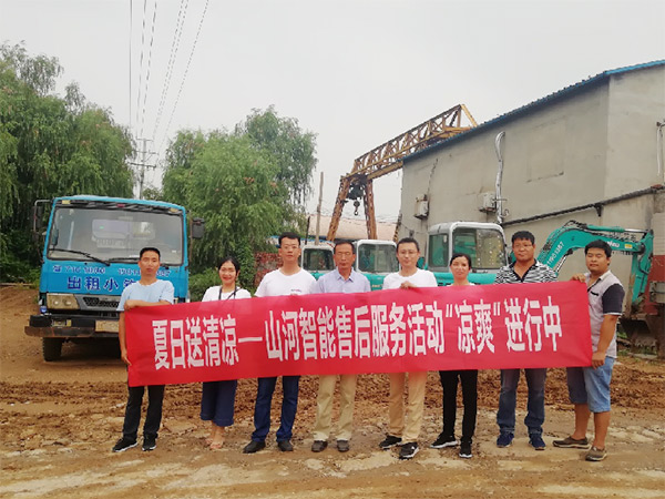 到了市场一线才知道，尊龙凯时官网网址挖机客户都是铁杆粉丝