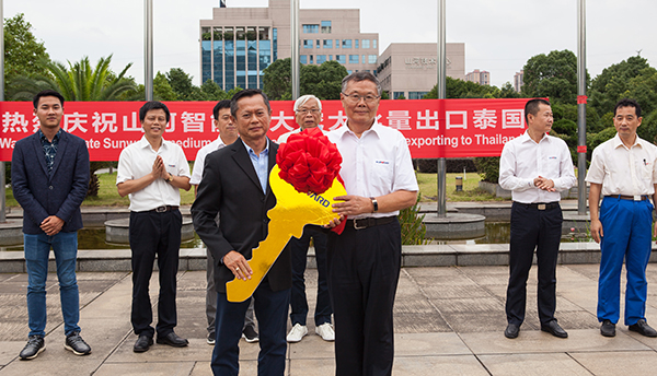 掘金一带一起，尊龙凯时官网网址智能中大挖大批量出口泰国