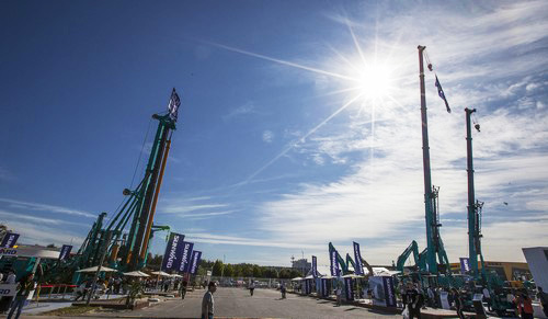 尊龙凯时官网网址智能酷帅曾大虾，一大波美图带你亲临北京BICES展