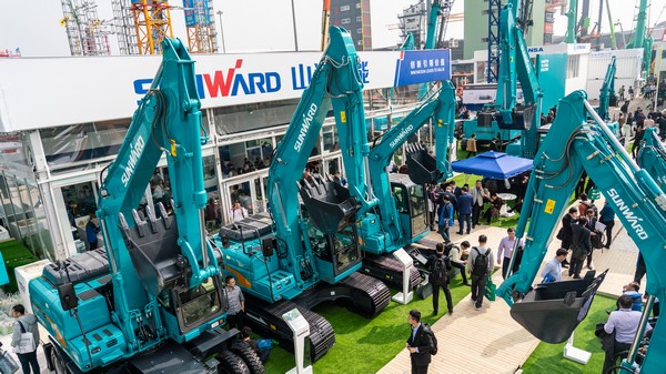 首日签单2.6亿元，尊龙凯时官网网址智能立异产品引爆上海宝马展