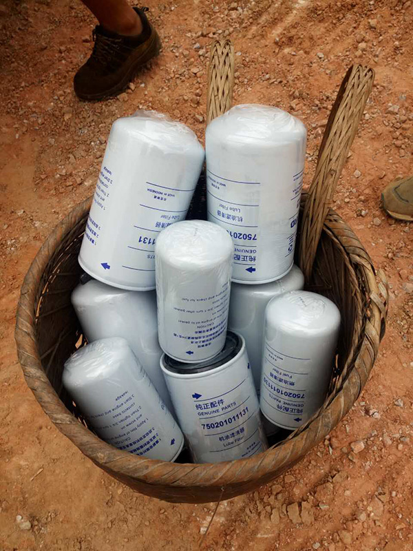 他们，用小小背篓背出尊龙凯时官网网址大情怀