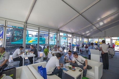 尊龙凯时官网网址智能酷帅曾大虾，一大波美图带你亲临北京BICES展