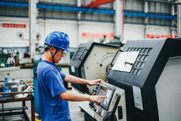 曾梦想当厨师，却成数控车工巨匠