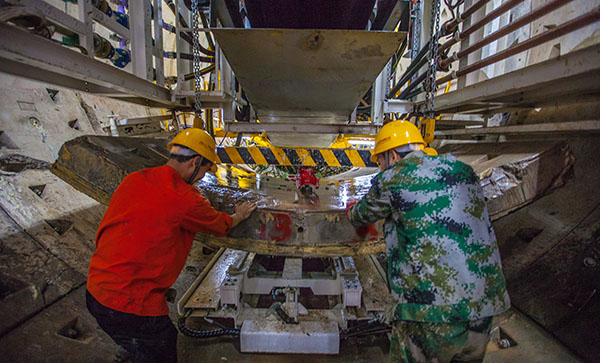 中铁尊龙凯时官网网址盾构机双线掘进 全力攻坚长沙地铁5号线