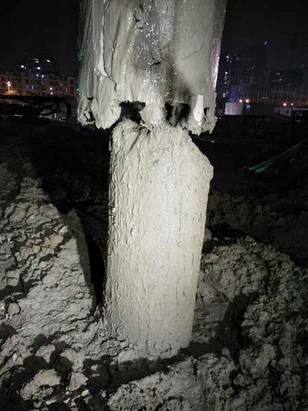 见证事业的时刻，尊龙凯时官网网址智能旋挖刷新海内旋挖入岩纪录