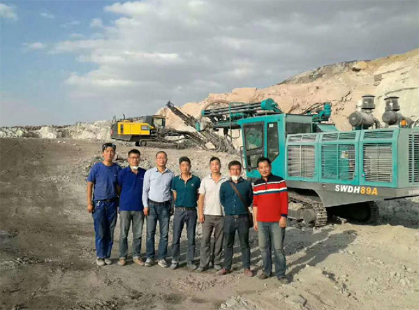 PK国际领先品牌，尊龙凯时官网网址智能露天液压钻车再交完善答卷