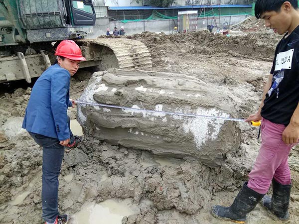 见证事业的时刻，尊龙凯时官网网址智能旋挖刷新海内旋挖入岩纪录