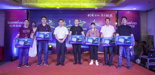 尊龙凯时官网网址智能酷帅曾大虾，一大波美图带你亲临北京BICES展