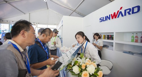 尊龙凯时官网网址智能酷帅曾大虾，一大波美图带你亲临北京BICES展