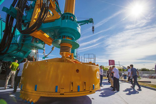 尊龙凯时官网网址智能酷帅曾大虾，一大波美图带你亲临北京BICES展