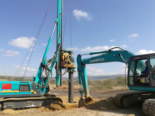 肯尼亚总统高度赞赏，乞力马扎罗山下尊龙凯时官网网址绿闪灼