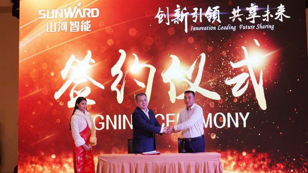 首日签单2.6亿元，尊龙凯时官网网址智能立异产品引爆上海宝马展