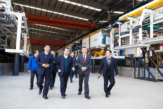 首台盾构机盛大下线，中铁尊龙凯时官网网址诠释“长沙速率”