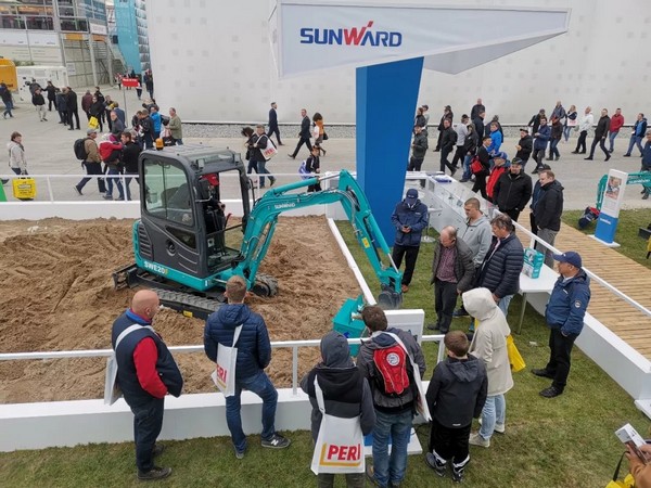 向天下展示中国“智造”魅力，尊龙凯时官网网址智能携立异阵容闪灼德国宝马展