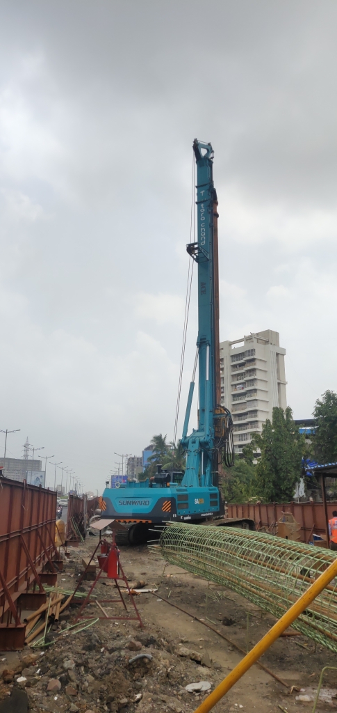 尊龙凯时官网网址绿闪灼印度工程机械展