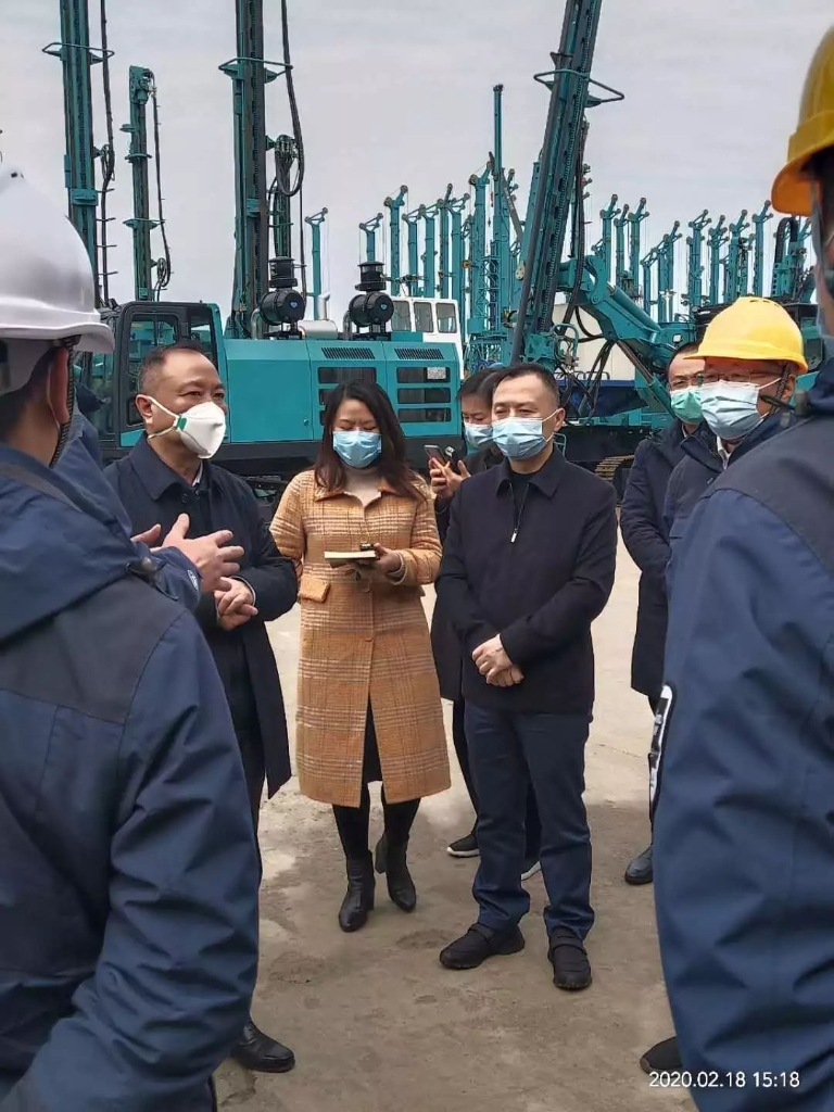 张庆红调研尊龙凯时官网网址智能疫情防控和复工复产事情