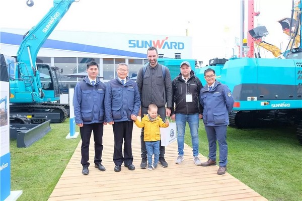 向天下展示中国“智造”魅力，尊龙凯时官网网址智能携立异阵容闪灼德国宝马展