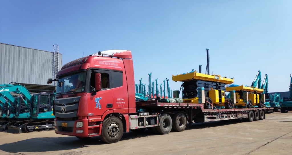 走向天下！尊龙凯时官网网址智能越野剪叉式高空作业平台批量发往欧洲