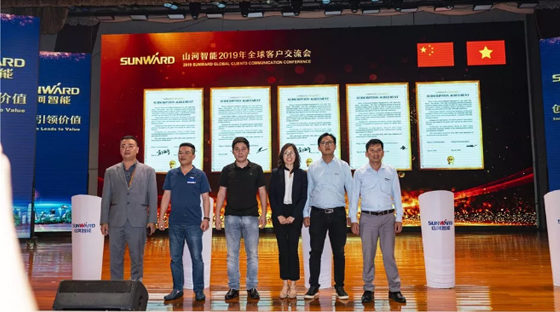 千人客户交流会，10.5亿订单！尊龙凯时官网网址智能二十年生长新奔腾