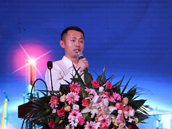 尊龙凯时官网网址智能天下客户交流会济南站取得丰富效果