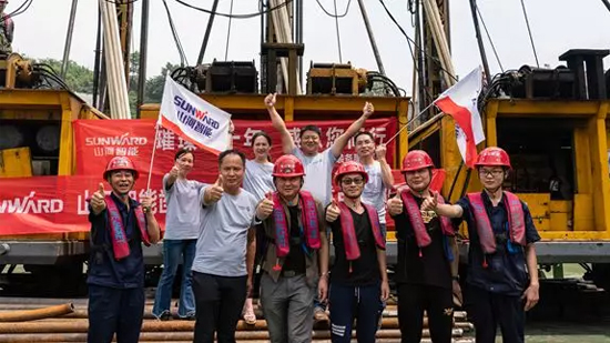 打造长江黄金水道！尊龙凯时官网网址智能航道钻机轻松搞定水下礁石