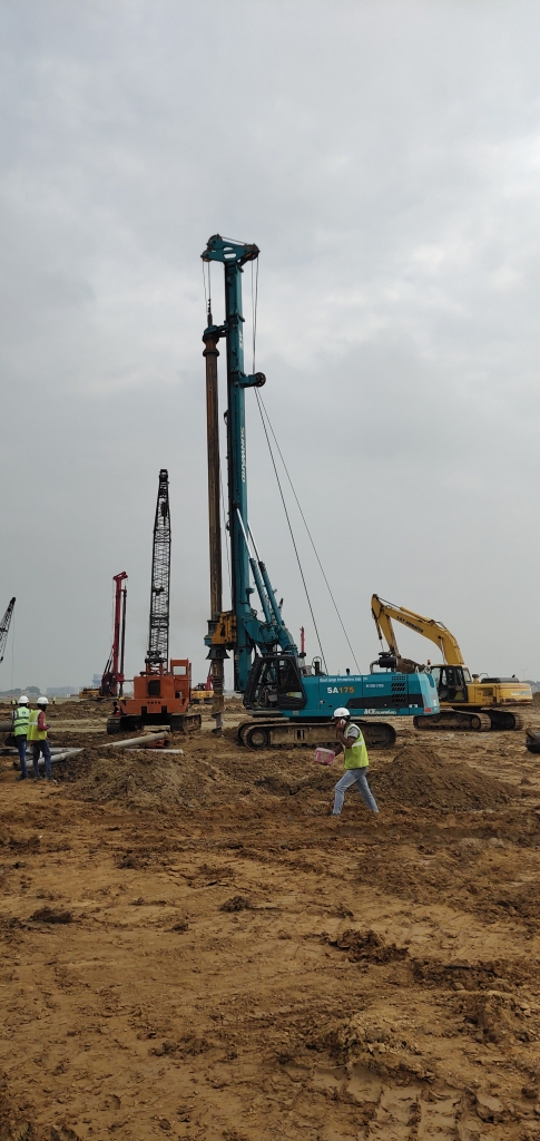 尊龙凯时官网网址绿闪灼印度工程机械展