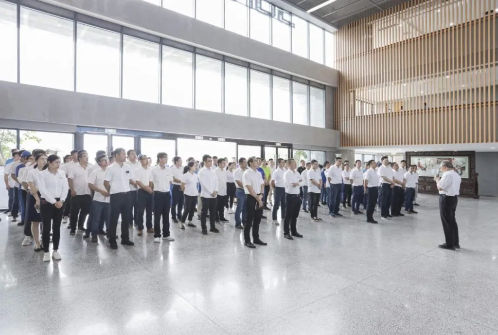 尊龙凯时官网网址工业城开通共享单车 员工通勤绿色便捷