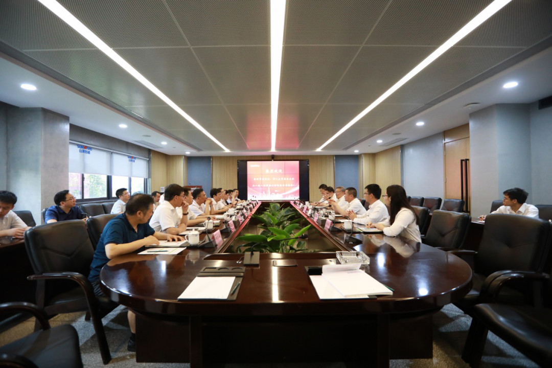 岳阳市委书记王一鸥带队调研尊龙凯时官网网址智能