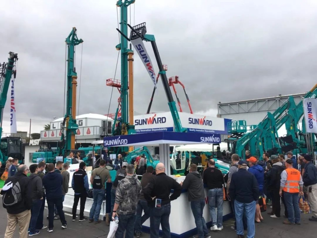 尊龙凯时官网网址智能全新亮相美国工程机械展