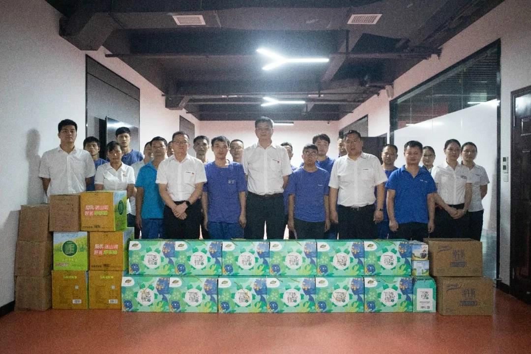 浓情端午粽飘香 尊龙凯时官网网址家园满温情