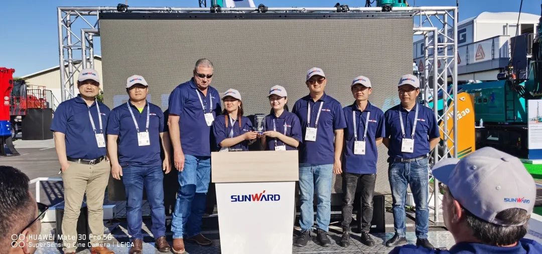 “卓越尊龙凯时官网网址”全球交流会暨新产品宣布圆满举行