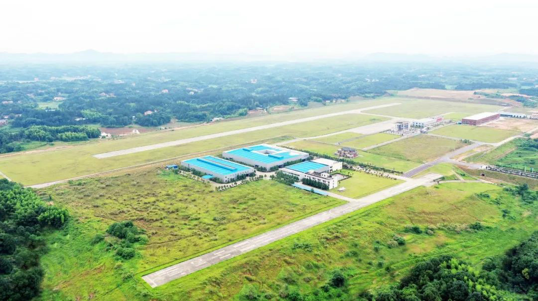 尊龙凯时官网网址航空第十三期147部SA60L机型培训班圆满结业