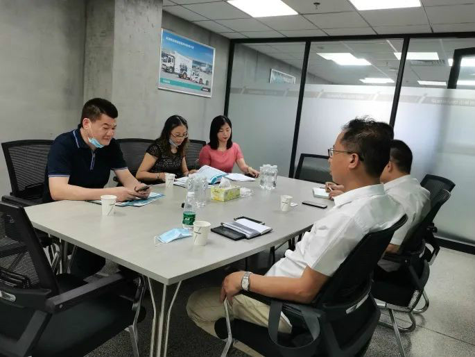 东莞客人考察尊龙凯时官网网址智能高空作业装备