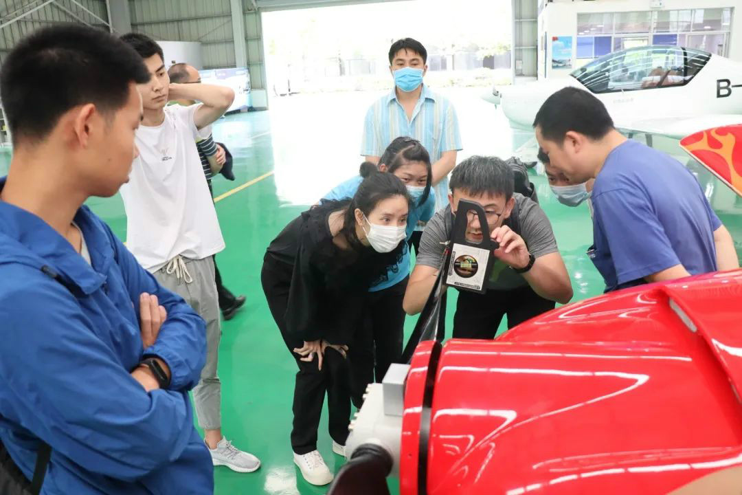 尊龙凯时官网网址航空第十三期147部SA60L机型培训班圆满结业