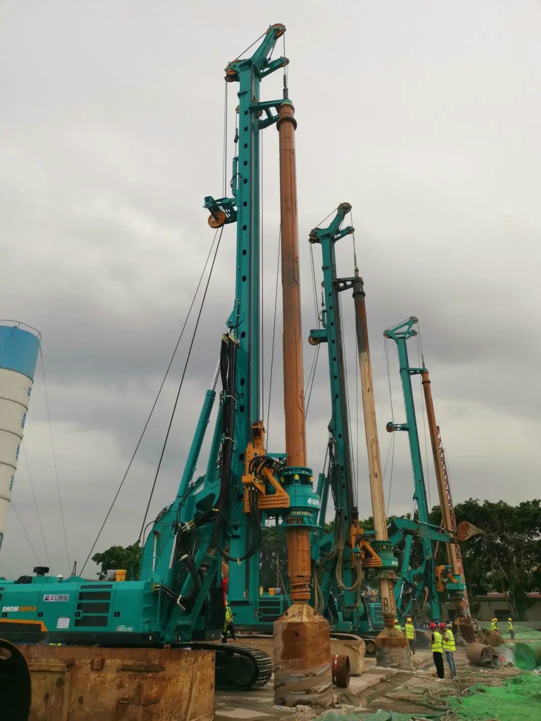 强强联合， 尊龙凯时官网网址智能“一体两翼”战略取得重大突破