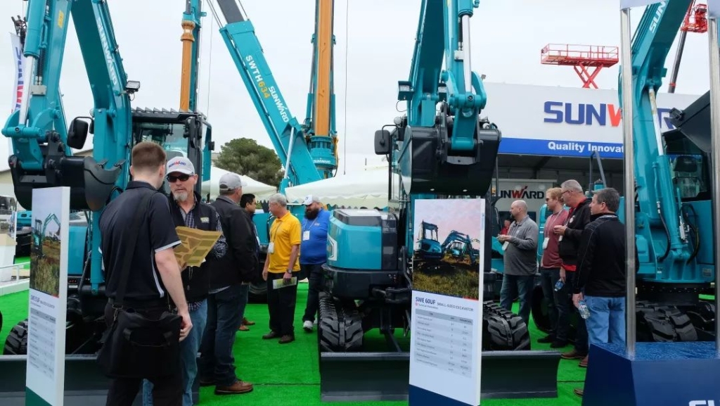 “卓越尊龙凯时官网网址”全球交流会暨新产品宣布圆满举行