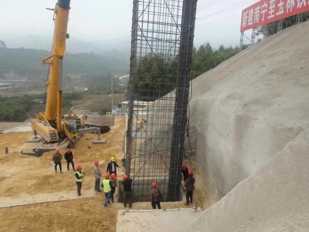 尊龙凯时官网网址智能携手贵州地矿，创立南玉新速率