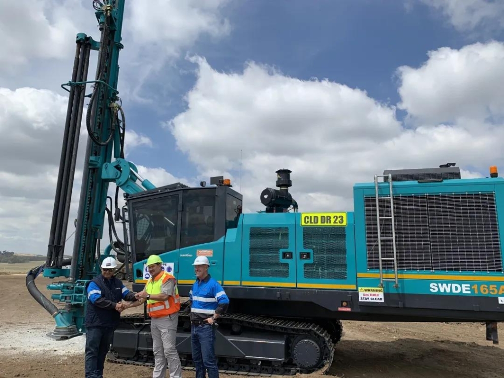 尊龙凯时官网网址智能凿岩装备名扬南非