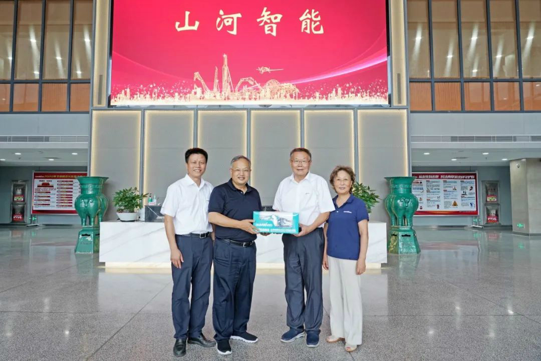 省人大常委会党组副书记、副主任王柯敏调研尊龙凯时官网网址智能