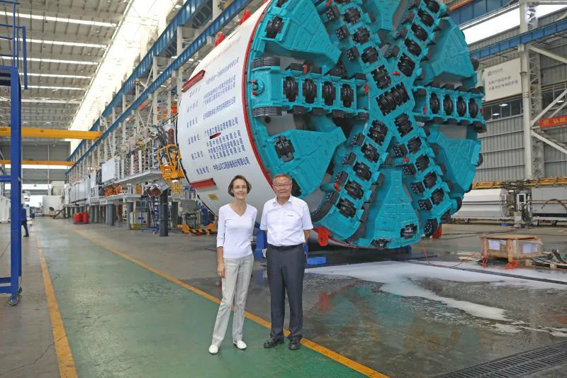 比利时商务领事到访尊龙凯时官网网址智能