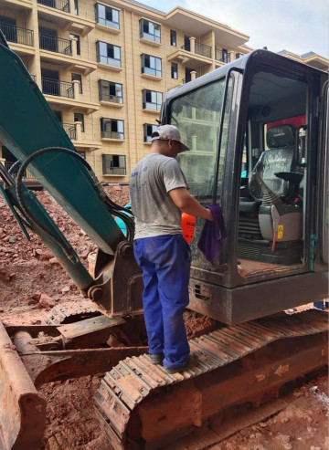 感恩相伴 关爱相随 ——江西尊龙凯时官网网址效劳万里行