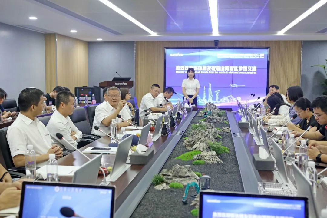 尊龙凯时官网网址智能数字化出海升级暨联合阿里巴巴国际站线上直播活动圆满举行