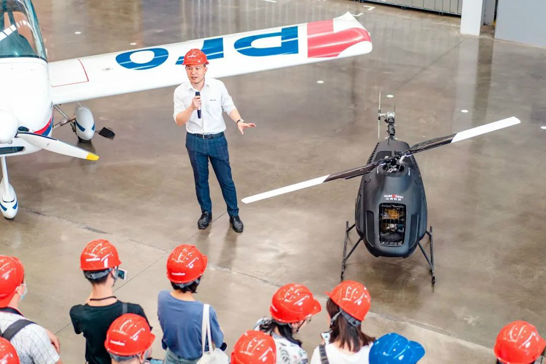 尊龙凯时官网网址智能数字化出海升级暨联合阿里巴巴国际站线上直播活动圆满举行