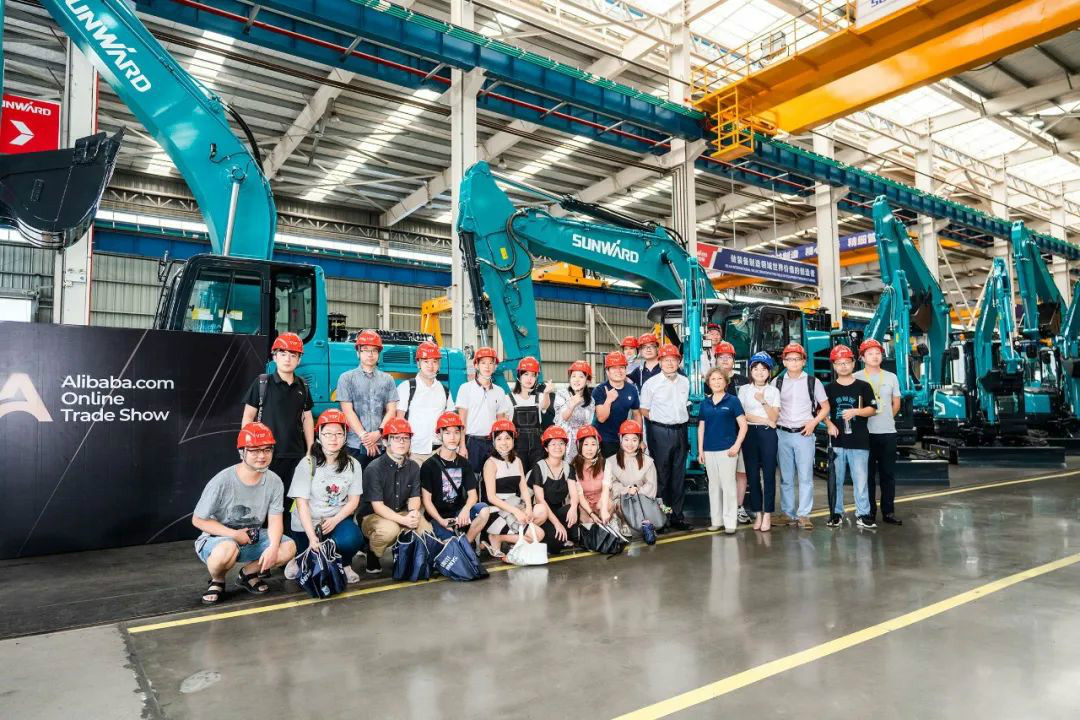 尊龙凯时官网网址智能数字化出海升级暨联合阿里巴巴国际站线上直播活动圆满举行